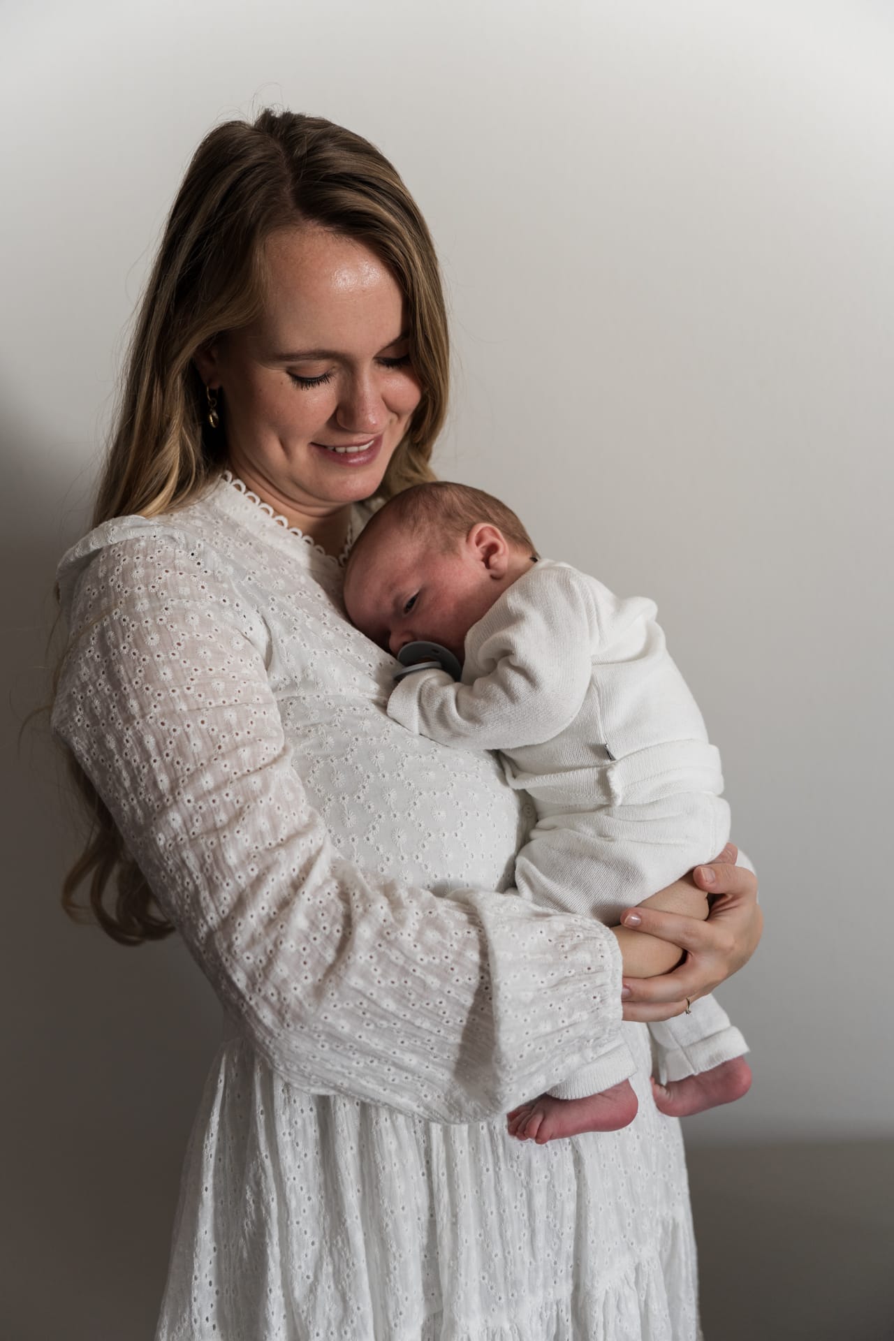 Newbornshoot-Juda-Visulions-08738 Bij Visulions is het mogelijk om dronebeelden te laten maken.
