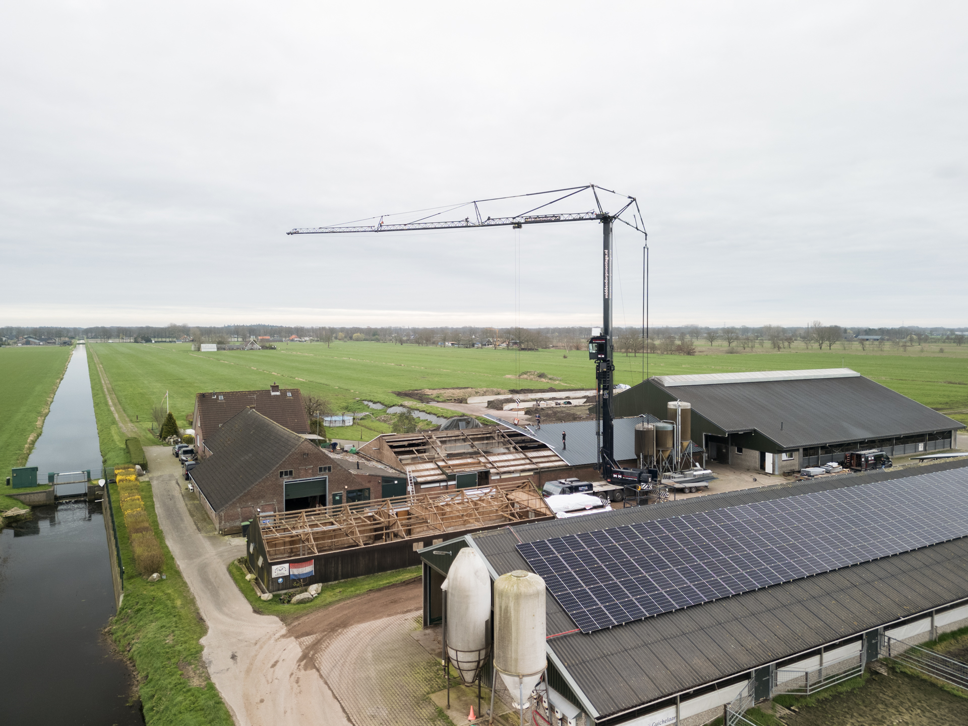 Vacature-content-Middendorp-Montage-Visulions-0123 Foto's bewerken na een fotoshoot.