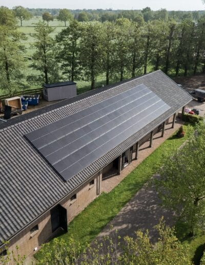 Een foto van een zonnepanelen project van EcoTech in Otterlo, gefotografeerd door Visulions.