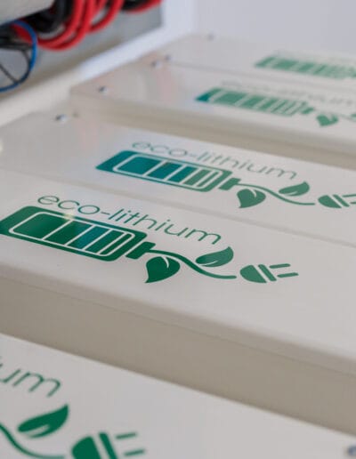 Close-up van Eco-lithium batterijen gefotografeerd door Visulions